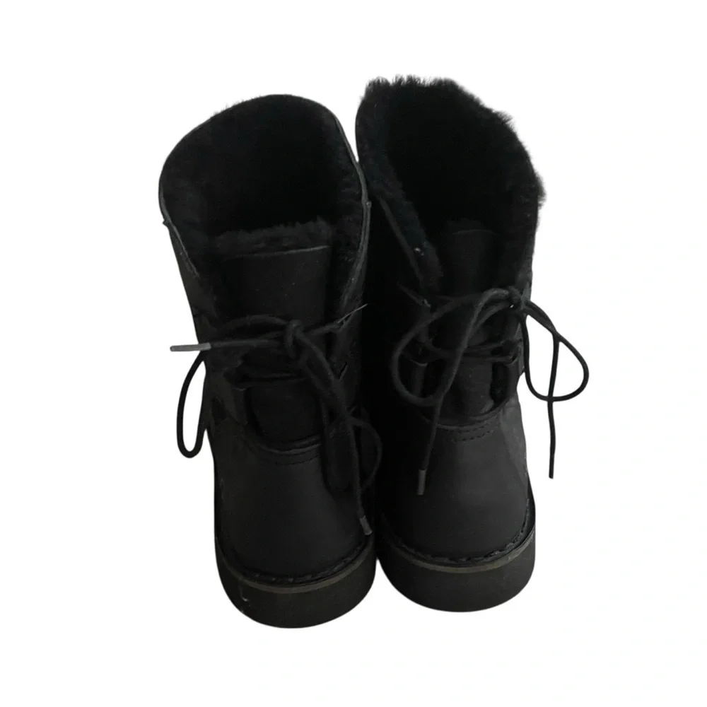 UGG Black Winter Boots with Fuzzy Lining Women Size 7